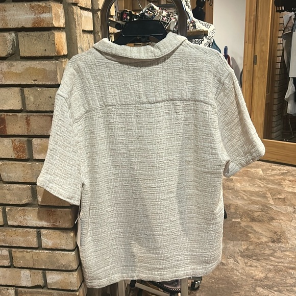 NWT Men’s Cream Short Sleeve Textured Shirt Large - Picture 2 of 2